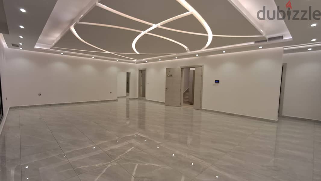 4 Bedroom Floor in Abu Fatira 7