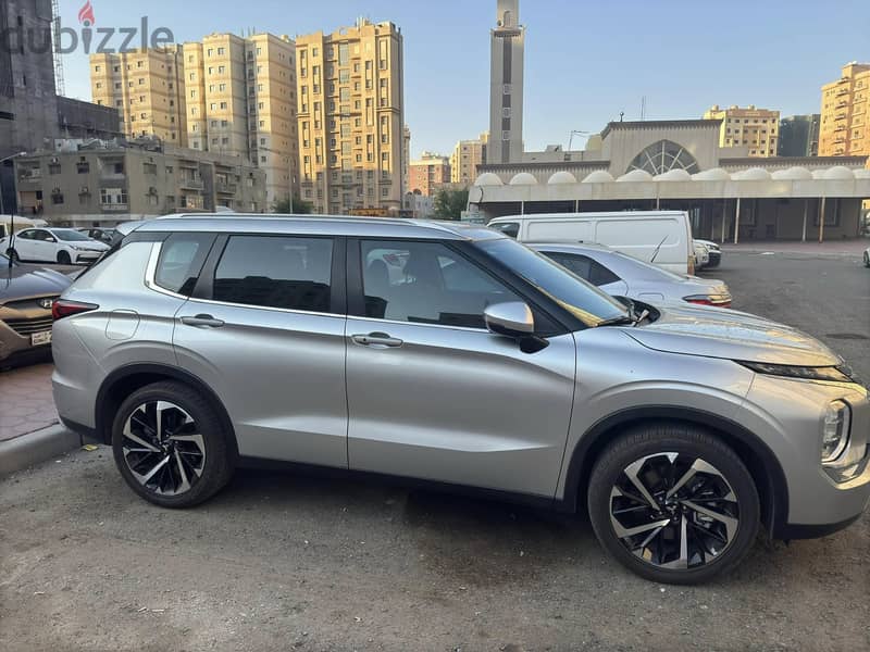 Mitsubishi Outlander 2023 7