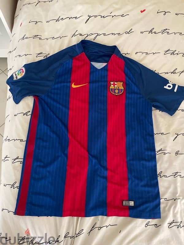 Barcelona kit and shorts 2016/2017 for 20kd bought from Spain original 0