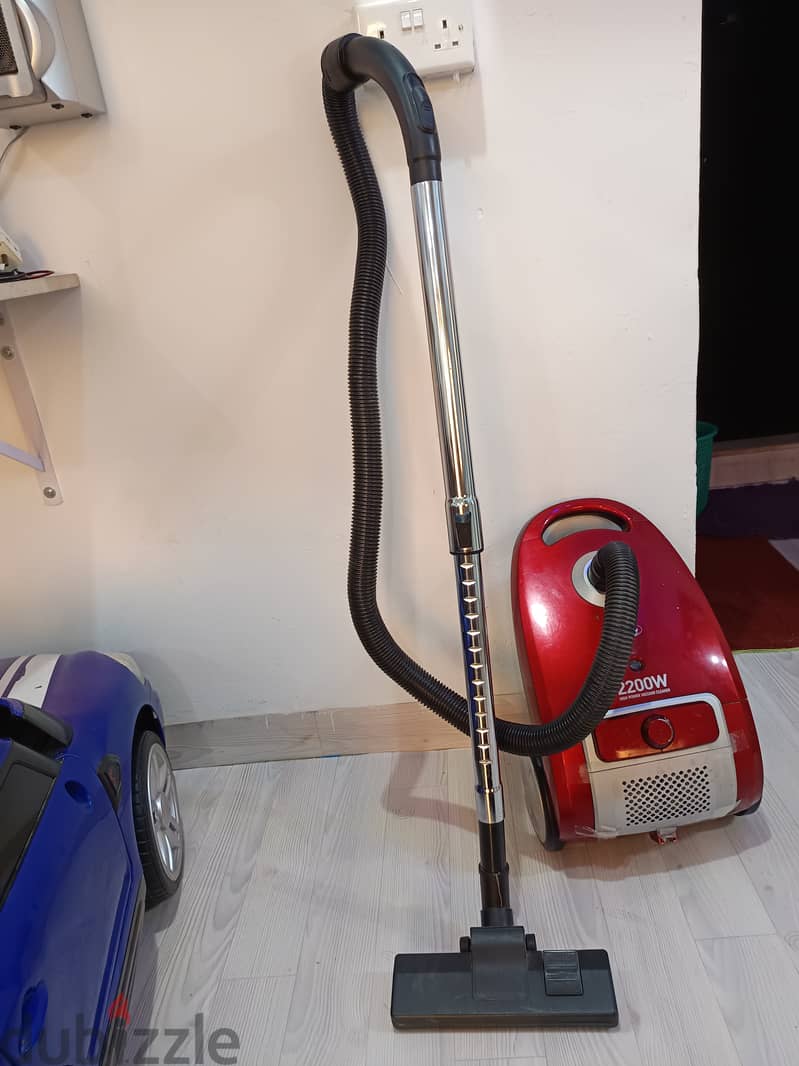 Daewoo S-class high power vaccum cleaner 2200w 3