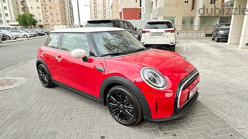 MINI Cooper 2024 اصفار 12