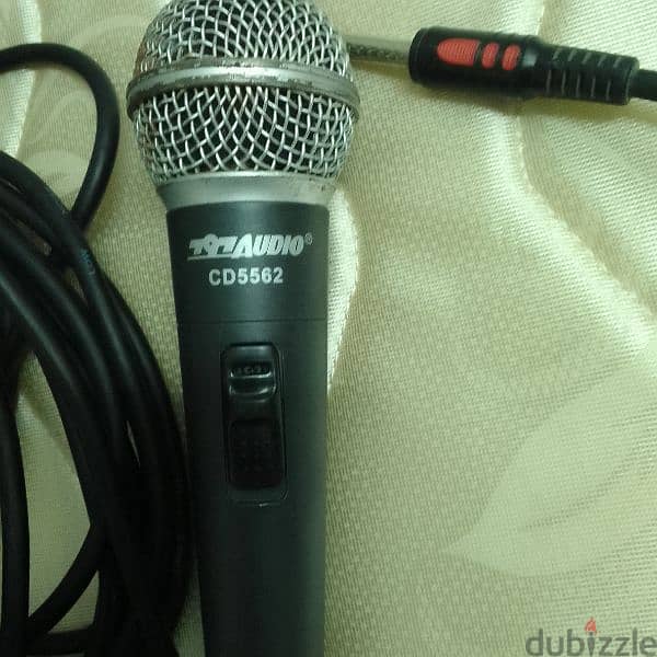 microphone with cable 1