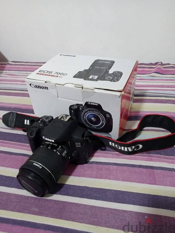 CANON EOS 700D Light used. 0