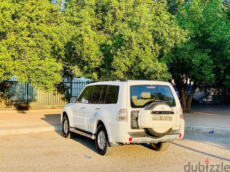 Mitsubishi Pajero 2013 GLS V6 8