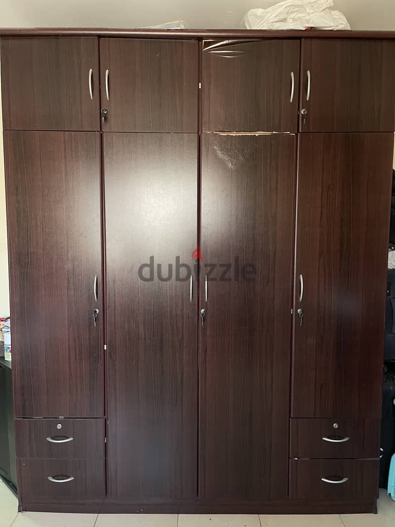 Spacious Wardrobe for sale (Salmiya, Block 10) 0