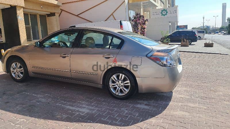 Nissan Altima 2012 V4 1YEAR INSURANCE URGENT SALE 6