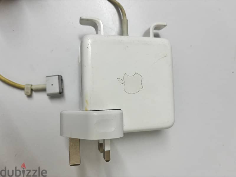 Mac Book Pro Charger 0