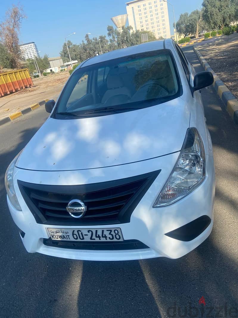 Nissan Sunny 2020 1