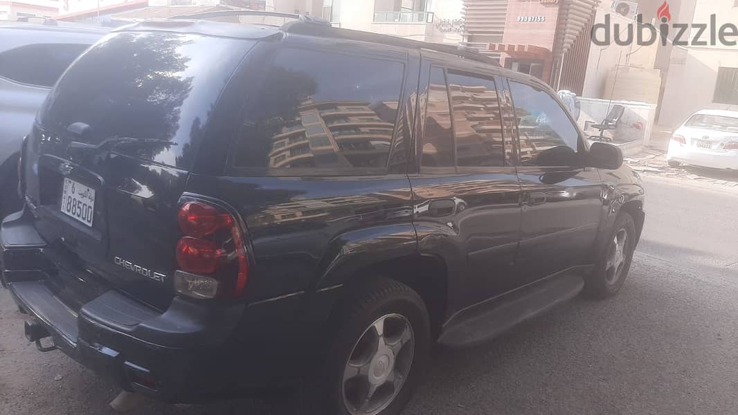 Chevrolet Trailblazer 2009 family used suv for sale in salmiya (186k) 0