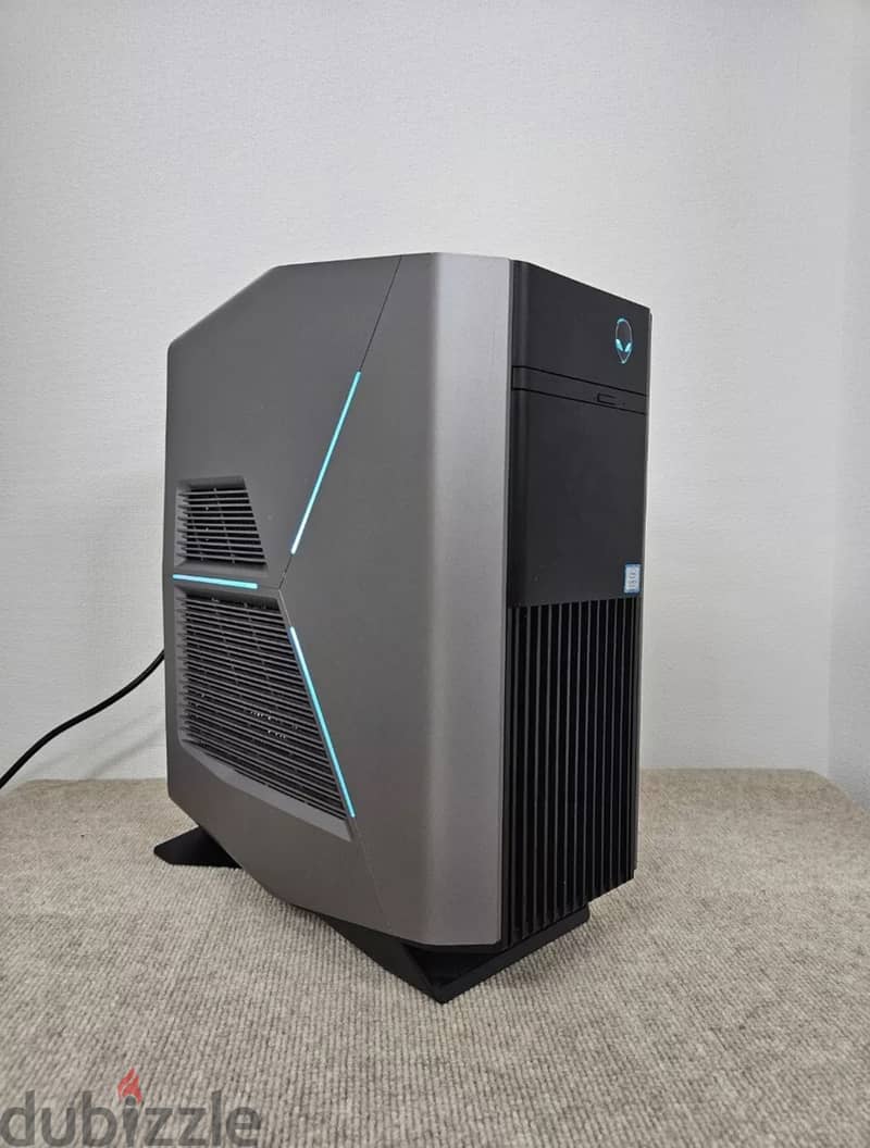 Dell ALIENWARE AURORA R8 i9 1