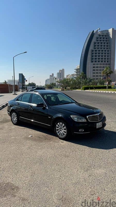 Urgent Sale Of Mercedes-Benz E200 kompressor 3