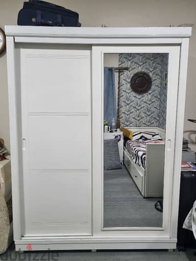 2 door cupboard