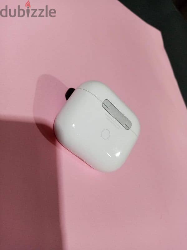 New original Vietnamese Apple AirPods 3 case with serial number 3