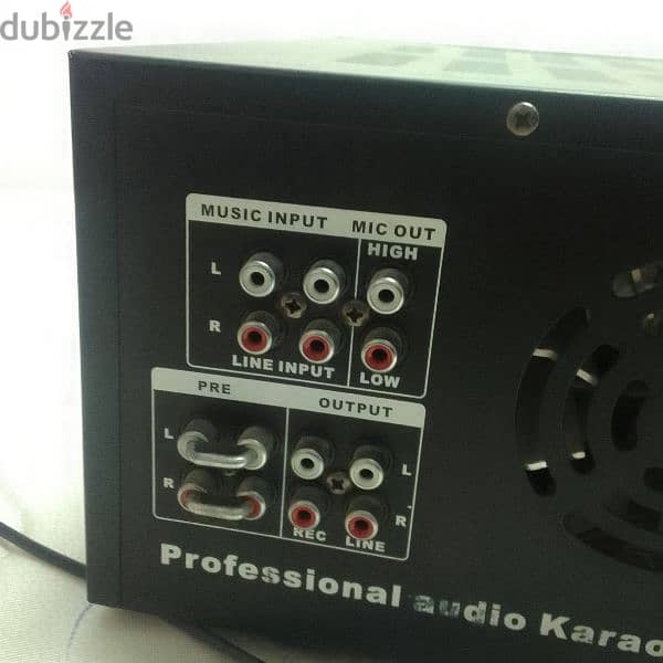 professional karaokr amp. 200 watts 9