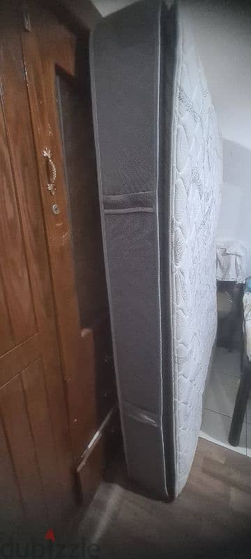 queen size 150*190cm mattress like new 0