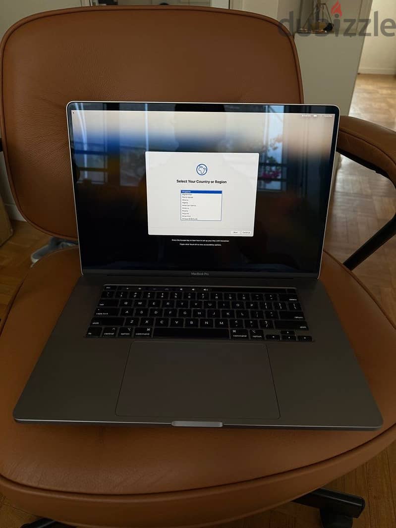 Apple Macbook Pro 16” (2020) 3