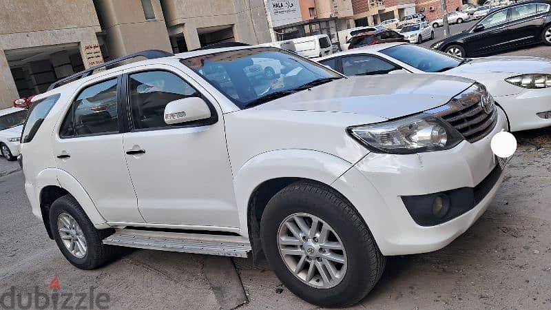 Toyota Fortuner 2013 URGENT SALE FAMILY USED 2