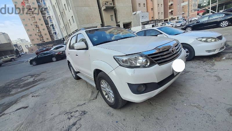 Toyota Fortuner 2013 URGENT SALE FAMILY USED 5