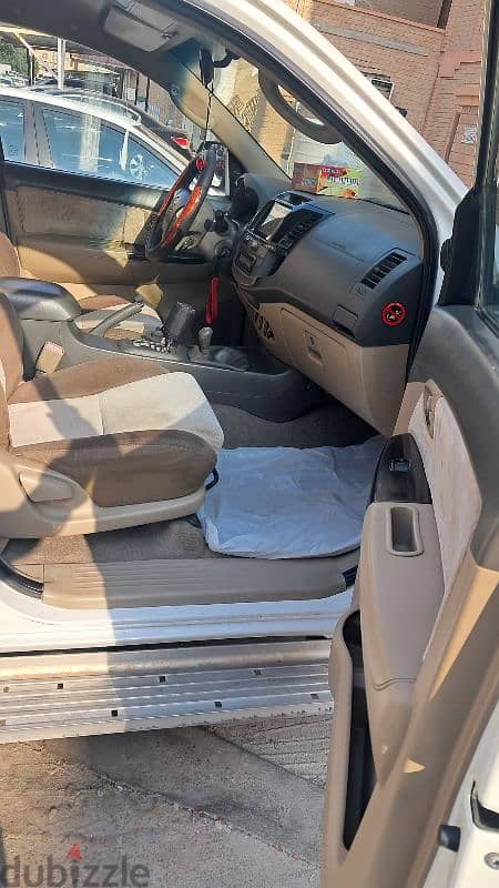 Toyota Fortuner 2013 URGENT SALE FAMILY USED 10