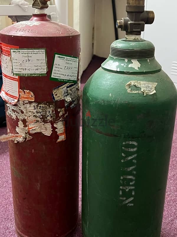 STEEL OXYGEN CYLINDER 0