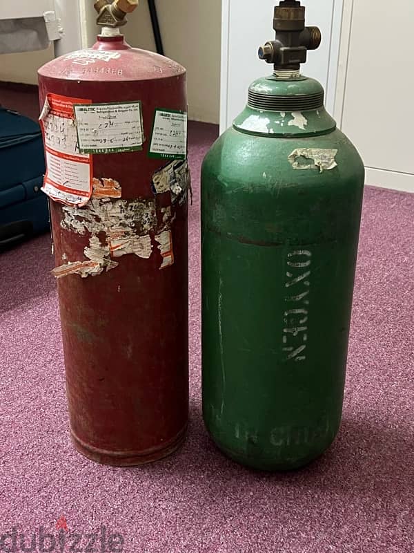 STEEL OXYGEN CYLINDER 1