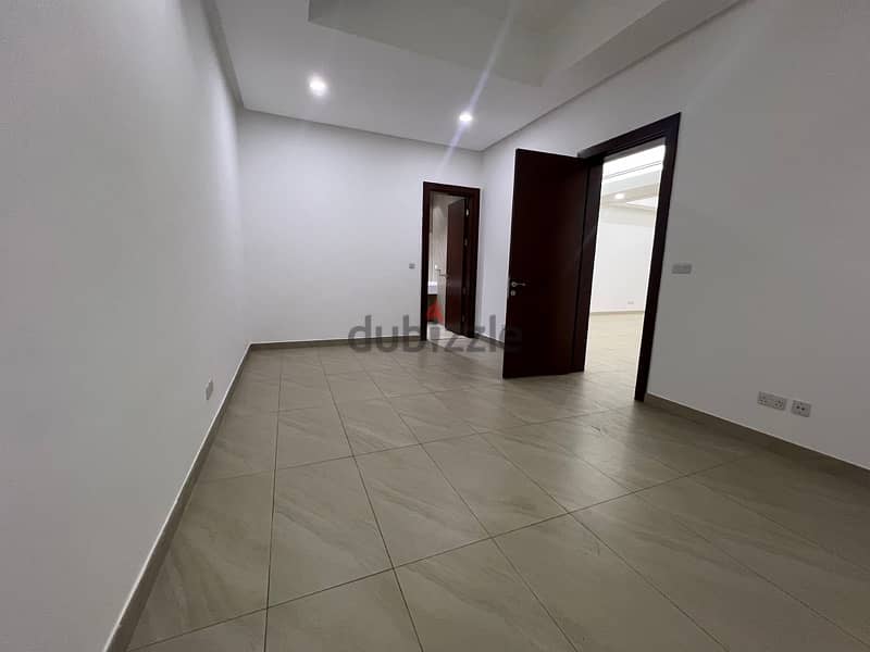 luxury 5 bedrooms duplex in siddeq with driver room 5