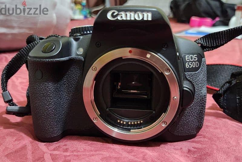 Canon EOS 650D with main lens and 50mm macro lens  كانون EOS 650D 4