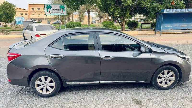 Toyota Corolla 2015 3