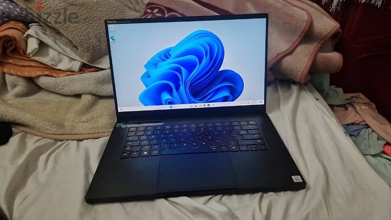 RAZER BLADE 15 RTX2060 1