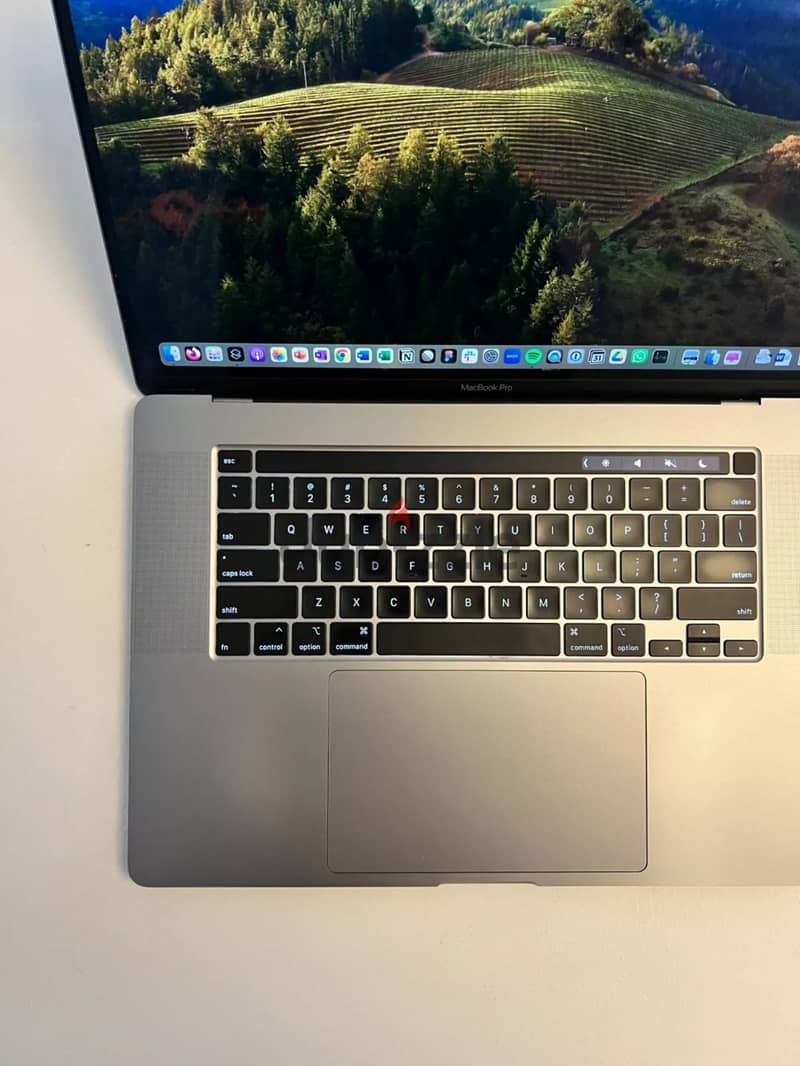 WHATSAPP +44 7946 586943 MacBook Pro 16" (512GB SSD, Intel Core i7 9th 0