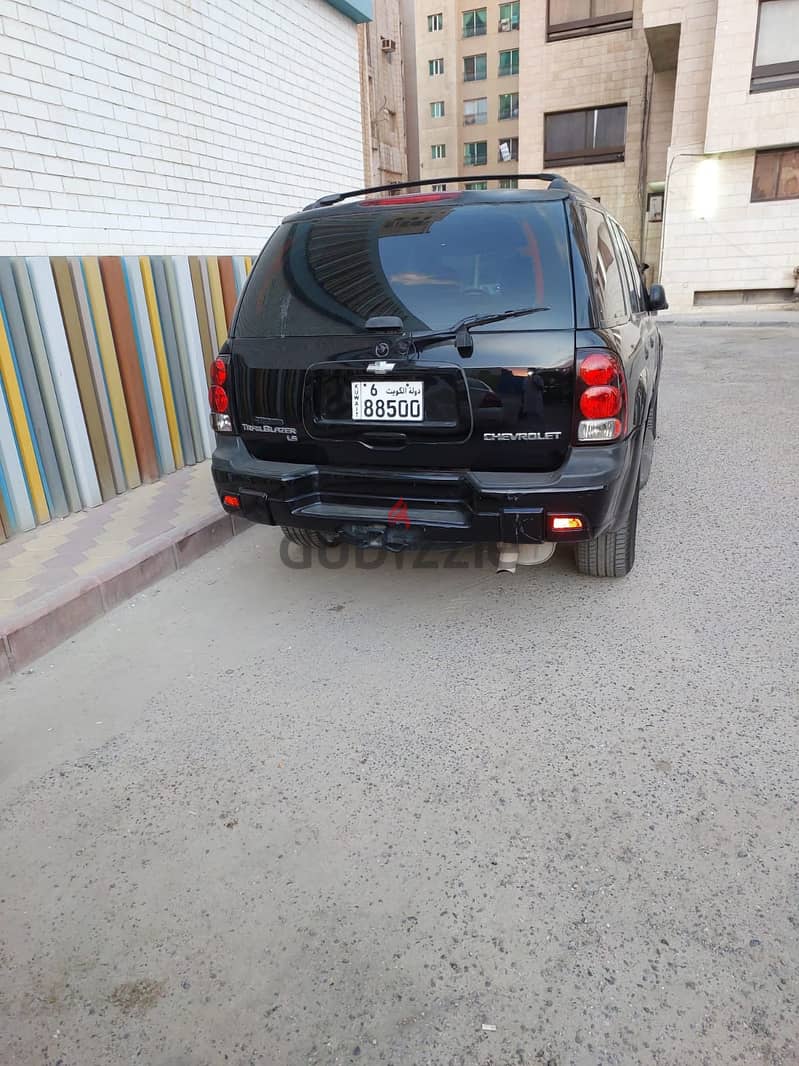 Trial blazer 2009 family used suv for sale in salmiya (186k) 9