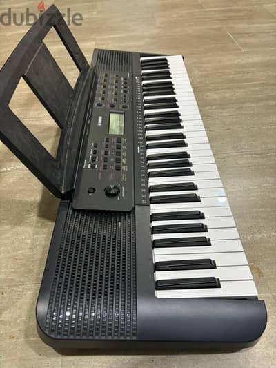 Yamaha Piano cum musical keyboard