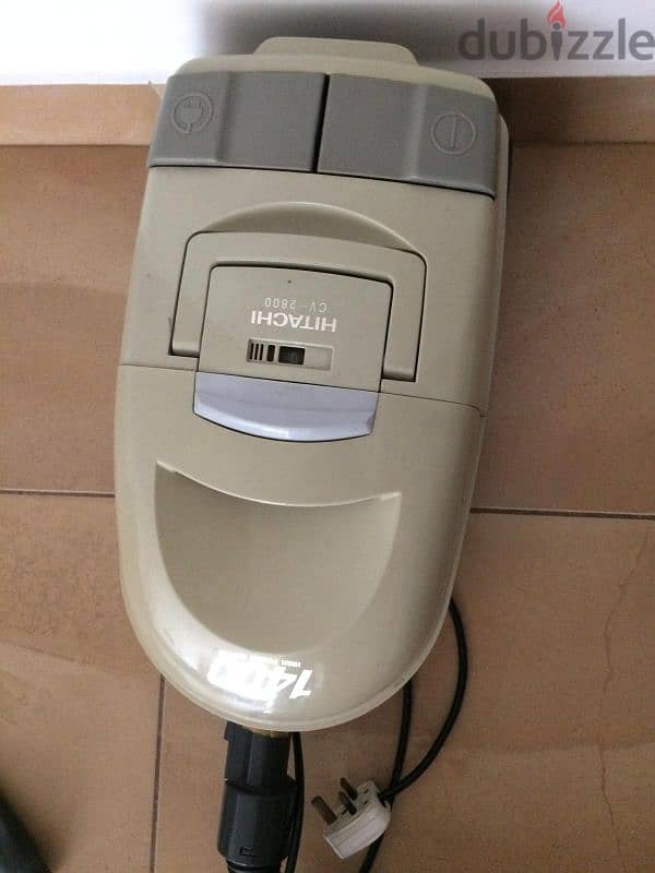 Hitachi Vacuum cleaner 2