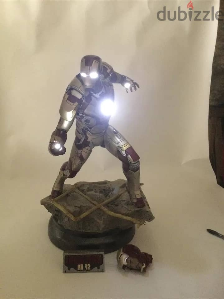 Sideshow Iron Man 3 Mark XLII Figure 2