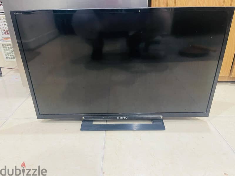 Sony BRAVIA KLV-32R402A 32-inch HD LCD TV 0