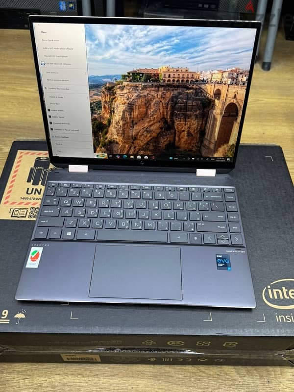 للبيع  HP SPECTRE X360 CONVERTABLE بحالة ممتازة 0