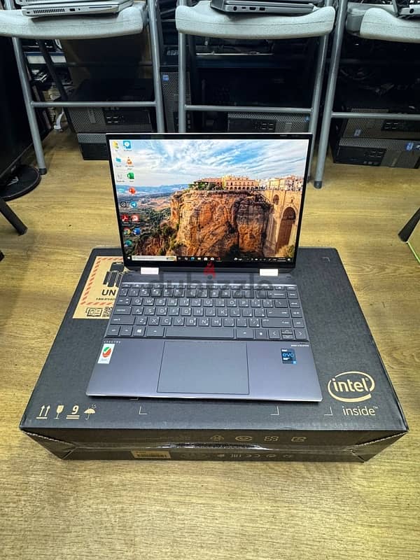 للبيع  HP SPECTRE X360 CONVERTABLE بحالة ممتازة 5