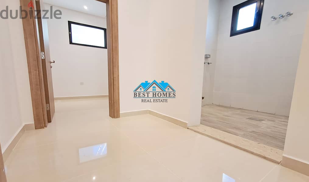 4 Bedrooms Floor in Abu Fatira 4