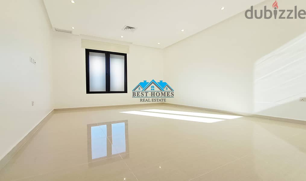 4 Bedrooms Floor in Abu Fatira 7