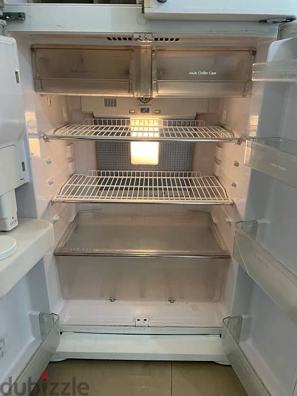 Hitachi fridge with Water dispenser 2