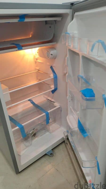 fridge 110 litre 2