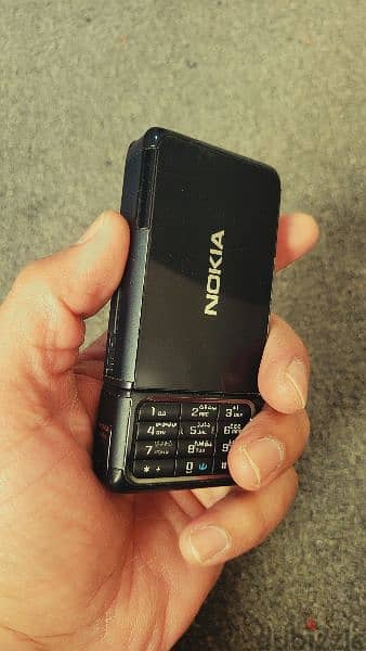 Nokia Model 3250 looks like new orginal sharger orginal battery strong 7