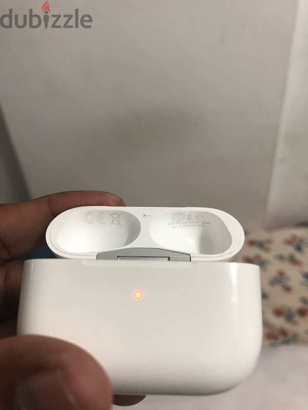 Apple AirPods 0