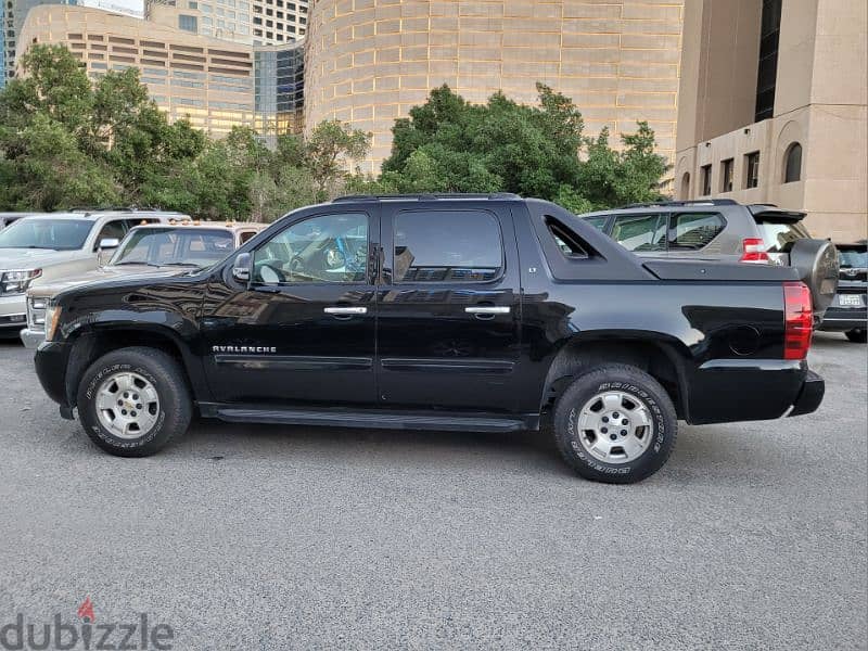 Chevrolet Avalanche 2011 4