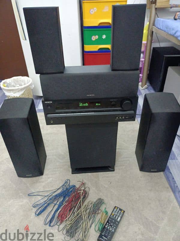 Onkyo home theater system like New condition USB optical htmi 6