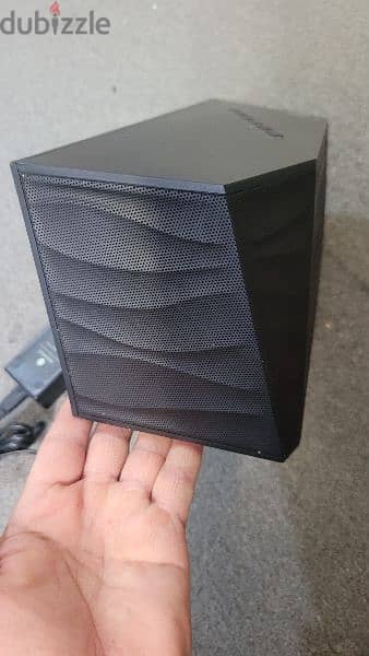 3D Bluetooth speaker, very powerful bass sound, big and heavy 0