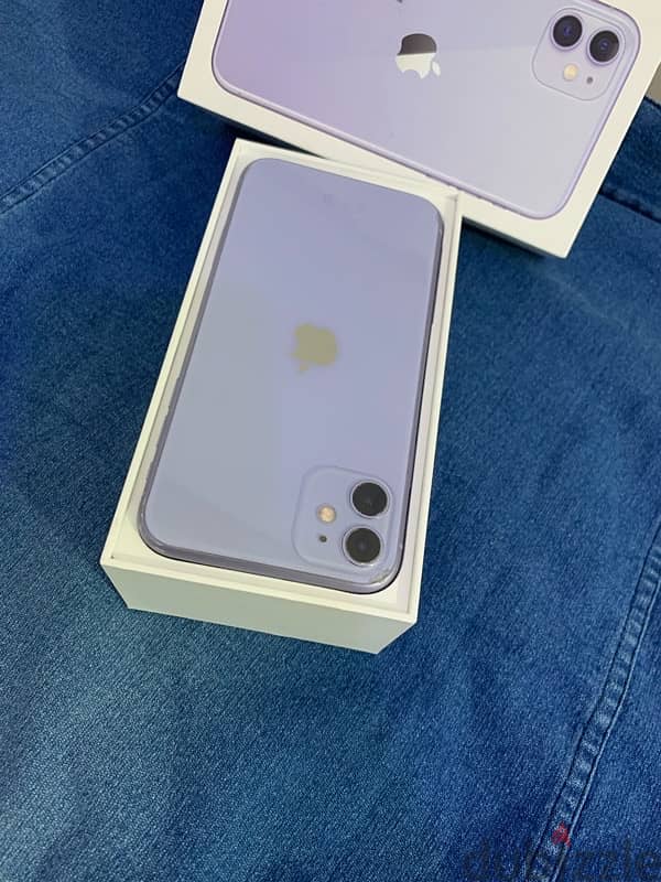 iPhone 11 . . 64gb battery 98% display change no any issues all work 4