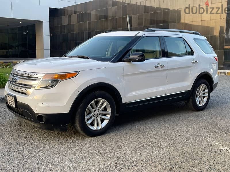 For sale   2013 Ford Explorer jeep 1