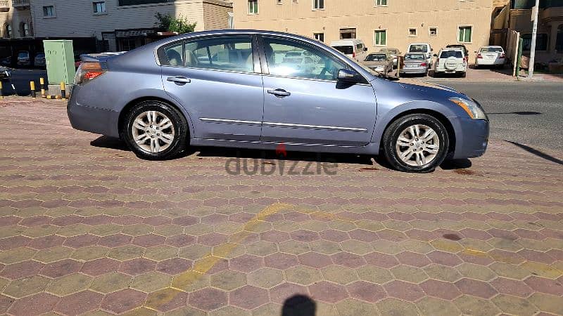 Nissan Altima 2011 V4 2.5 FULL OPTION URGENT SALE FAMILY USED 2