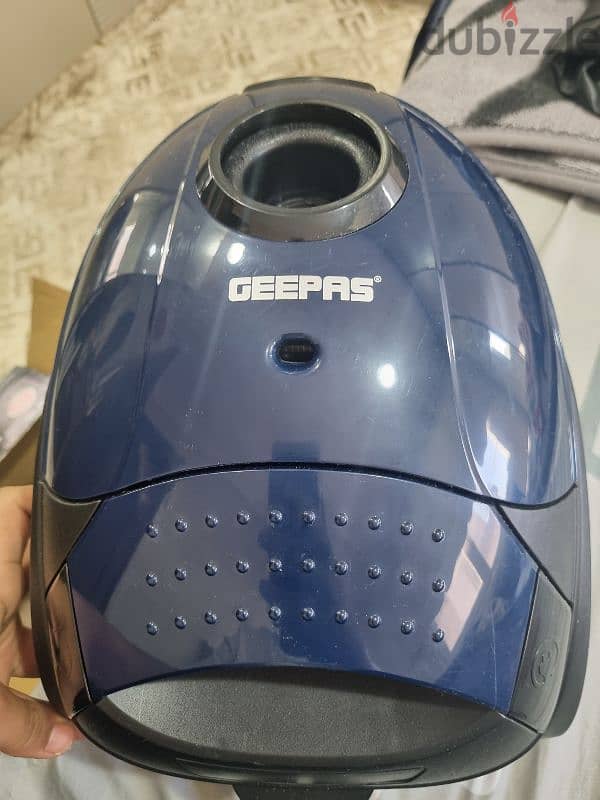 GEEPAS vacuum cleaner 2